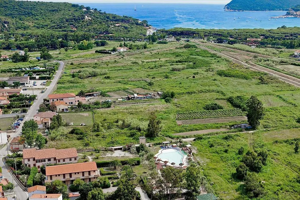 *** Aparthotel Residence Dolores Castle Marina di Campo Italy